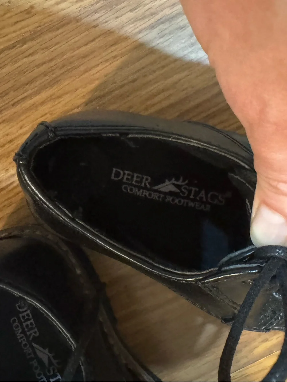 Kids’ Black Deer Stags Dress Shoes – Size8